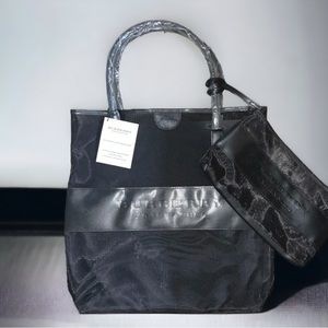 NWT Burberry Fragrance Set ft Burberry Tote Bag & Travel Pouch
